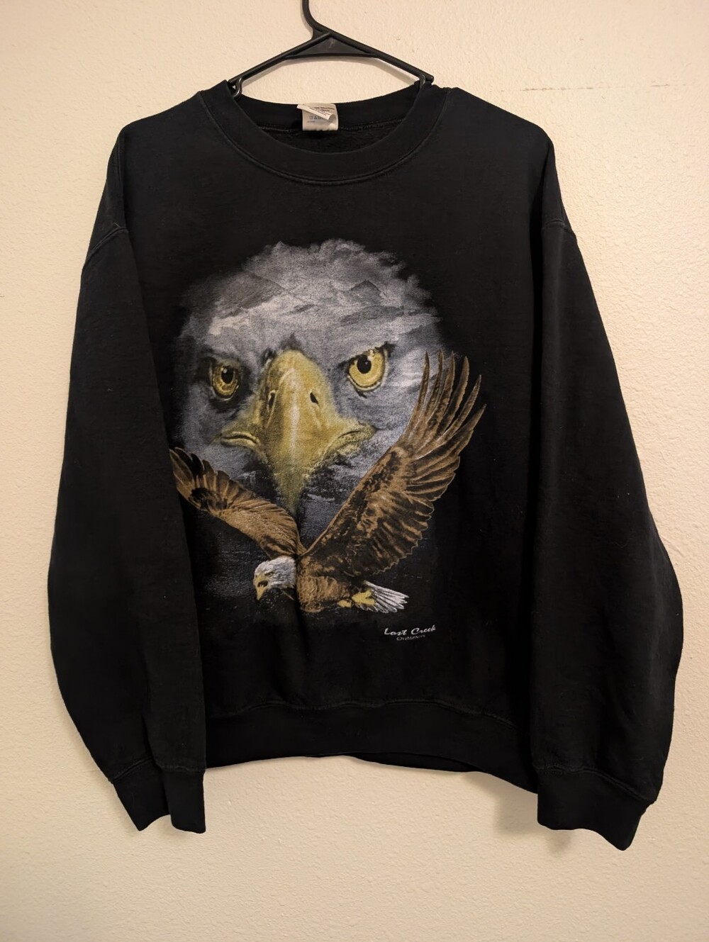 Gildan Black Crewneck Sweatshirt with Eagle Graphic and Gold Accents